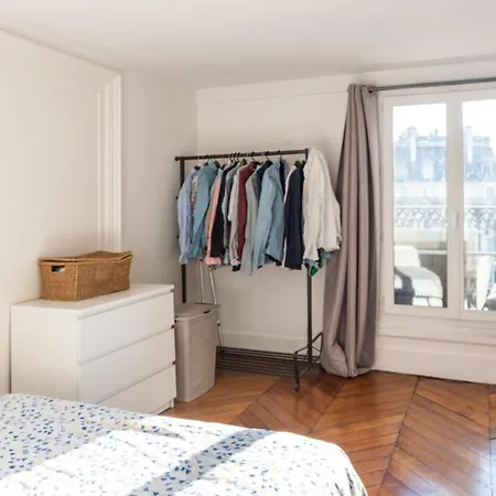 Apartamento Spacious And Bright Apartment In Paris